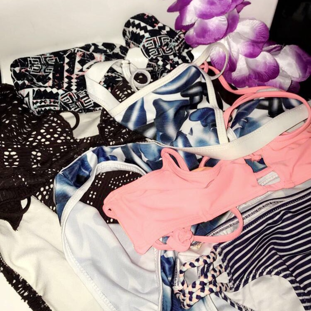BUNDLE OF SIZE SMALL SWIM SUIT!!